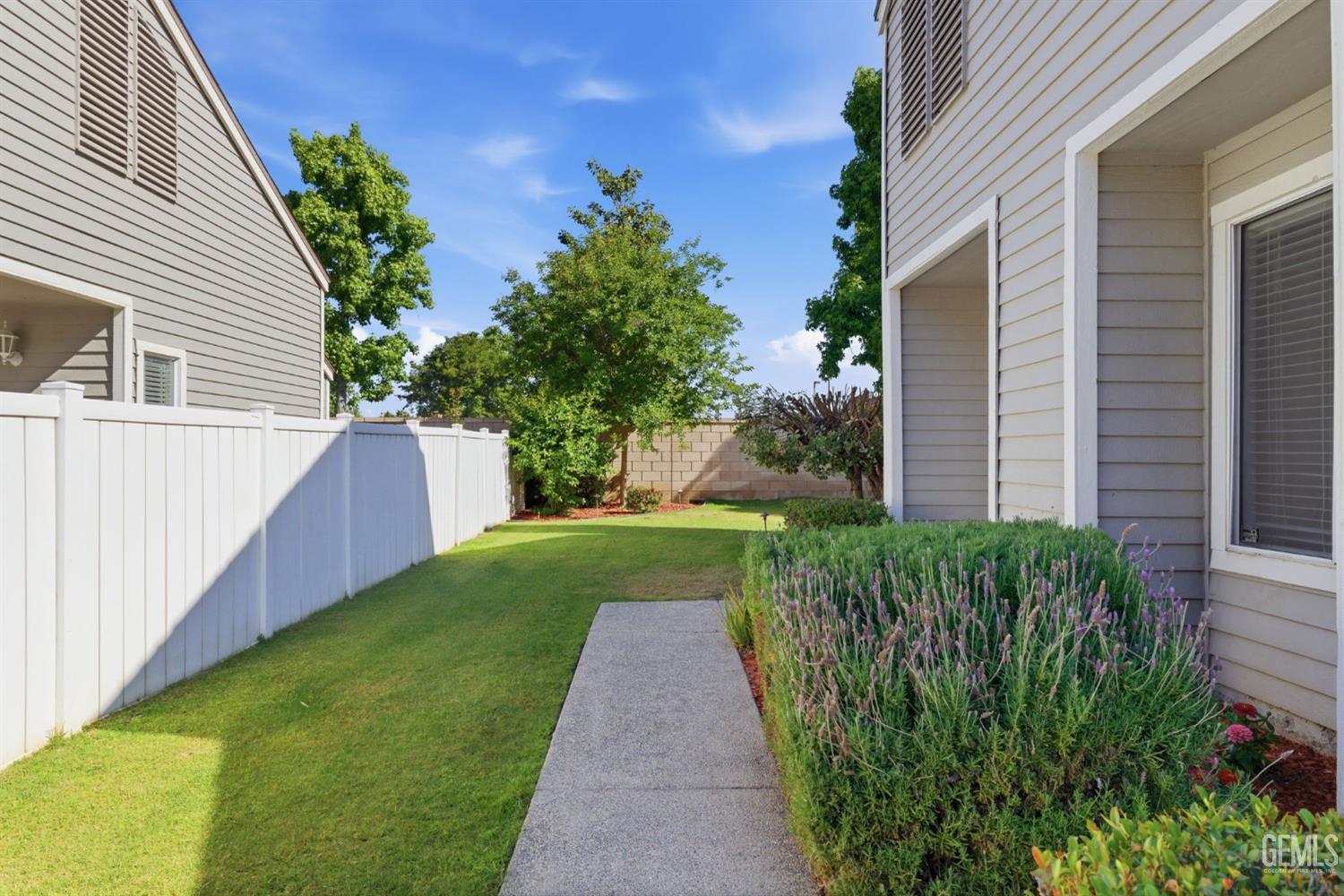 8000 Kroll Way — photo 5