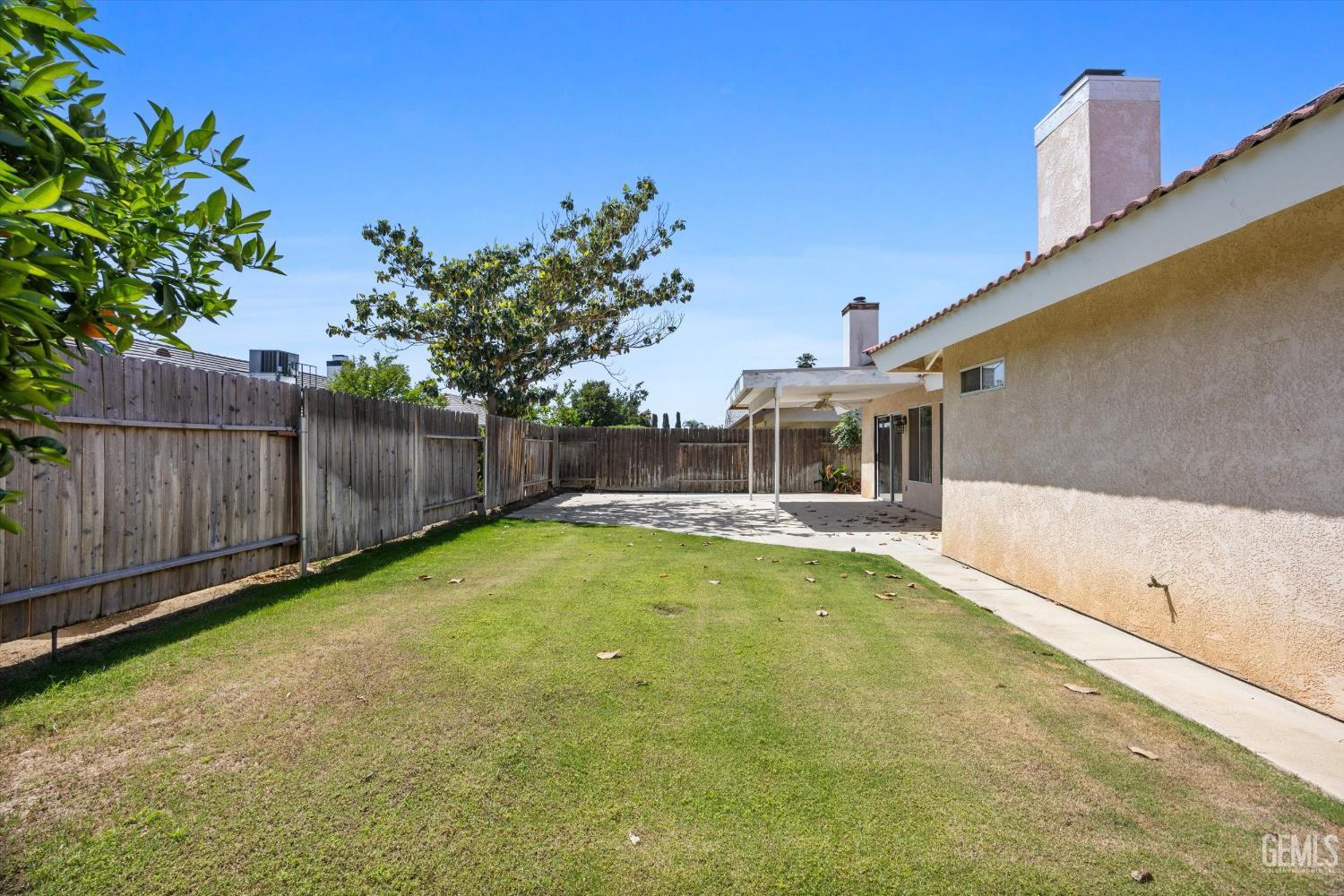 10009 Vanessa Avenue — photo 34
