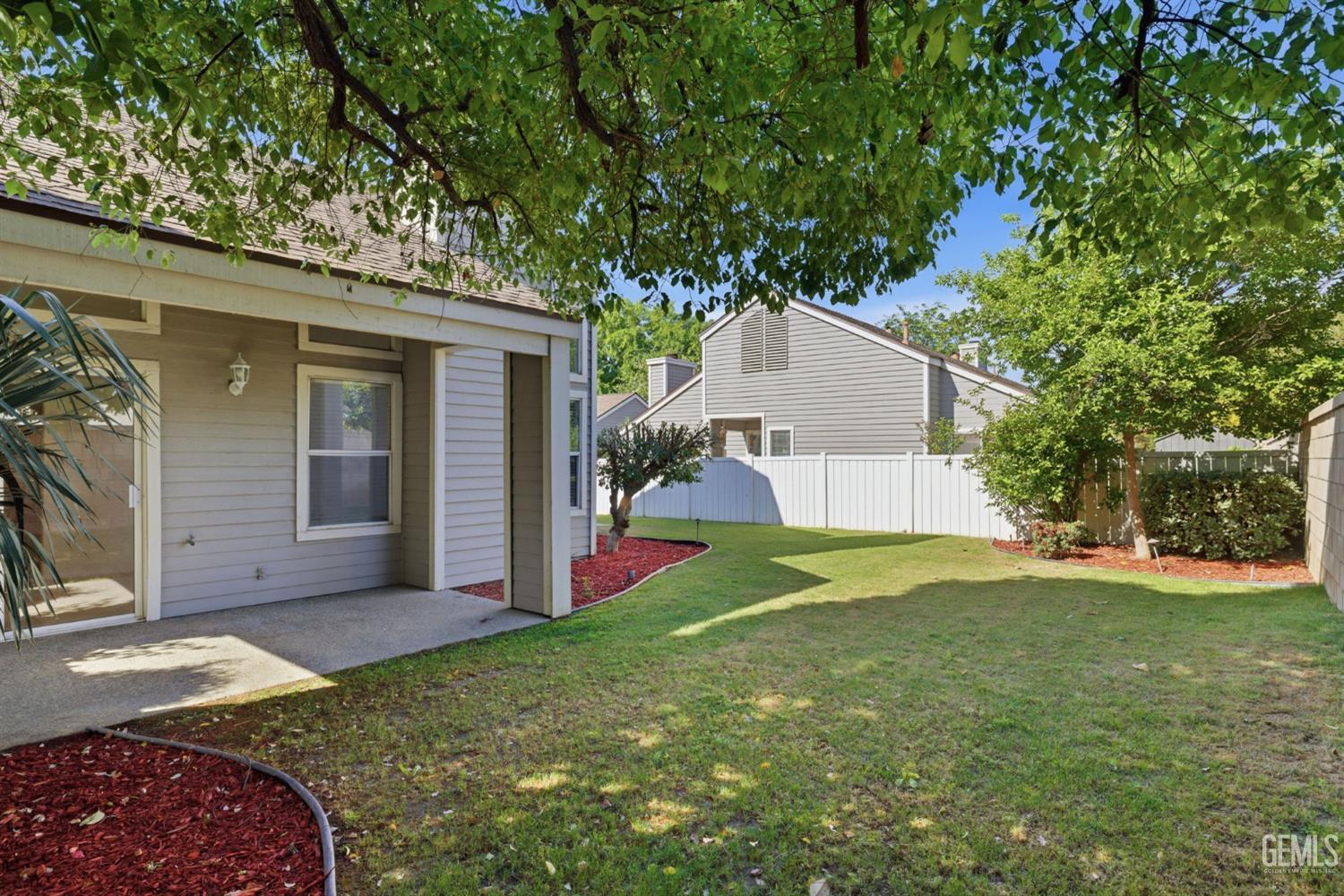 8000 Kroll Way — photo 37