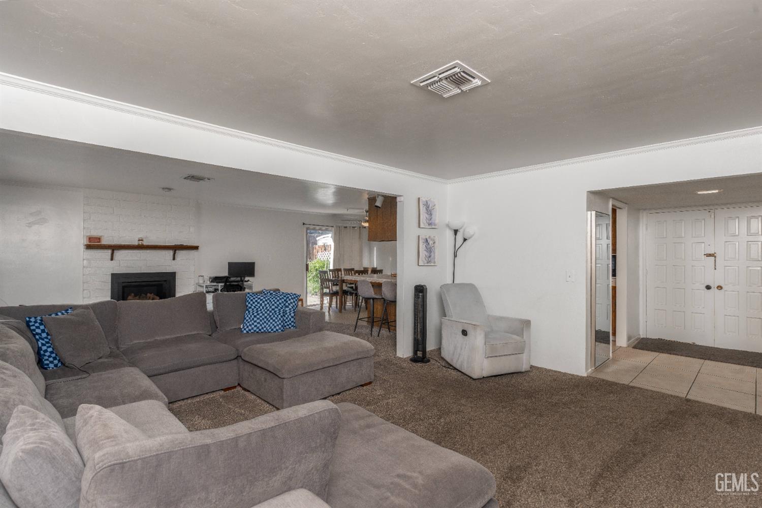 2804 Hempstead Lane — photo 9