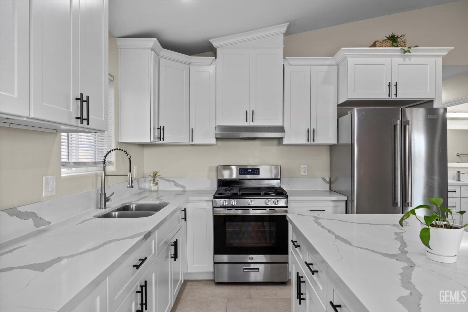 200 Burchfield Avenue — photo 4
