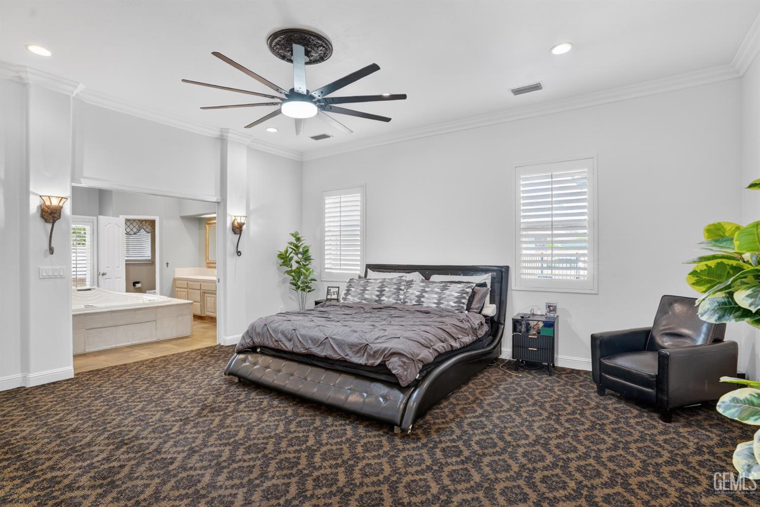4906 Palisades Circle — photo 19