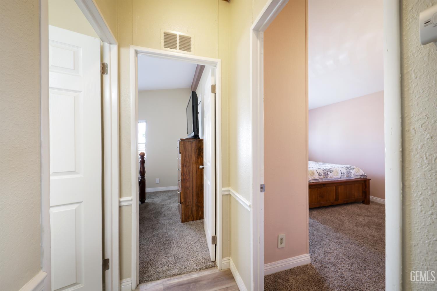 1301 Taft Highway — photo 10