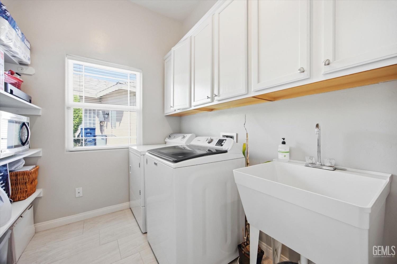 10104 Dutch Iris Drive — photo 29
