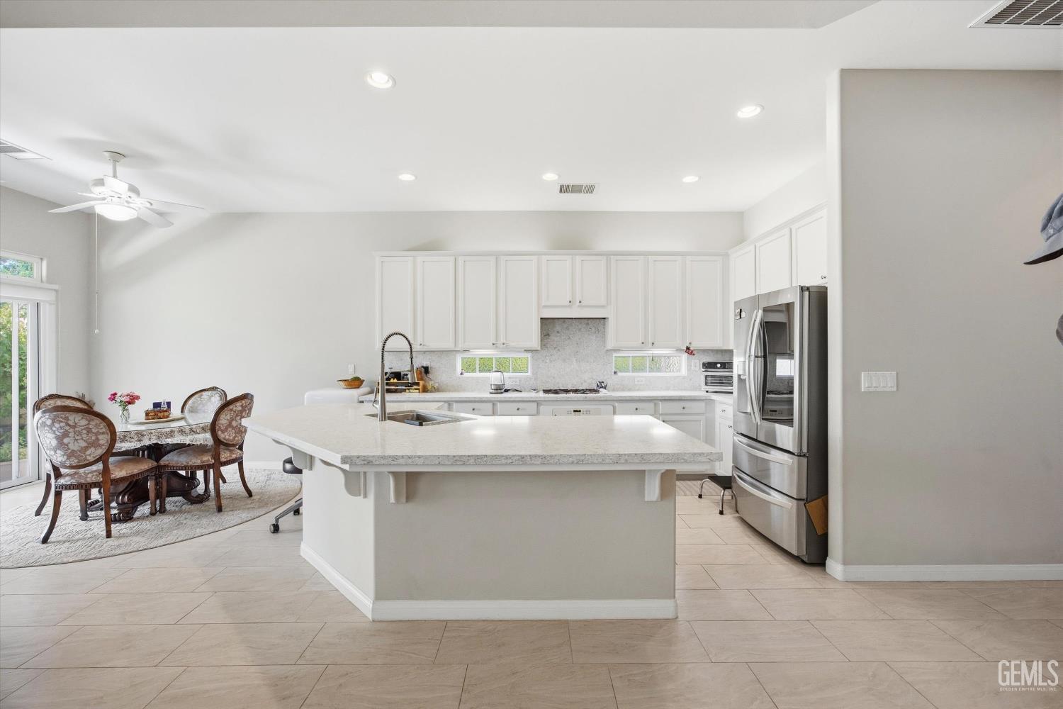 10104 Dutch Iris Drive — photo 12
