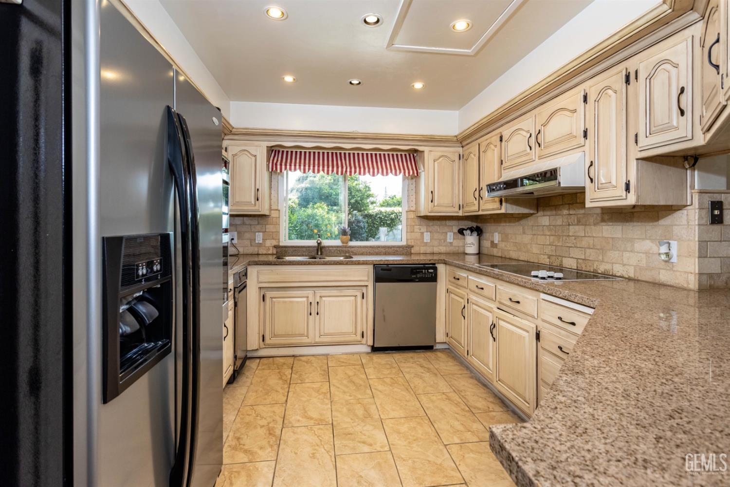 7001 Eloy Avenue — photo 5