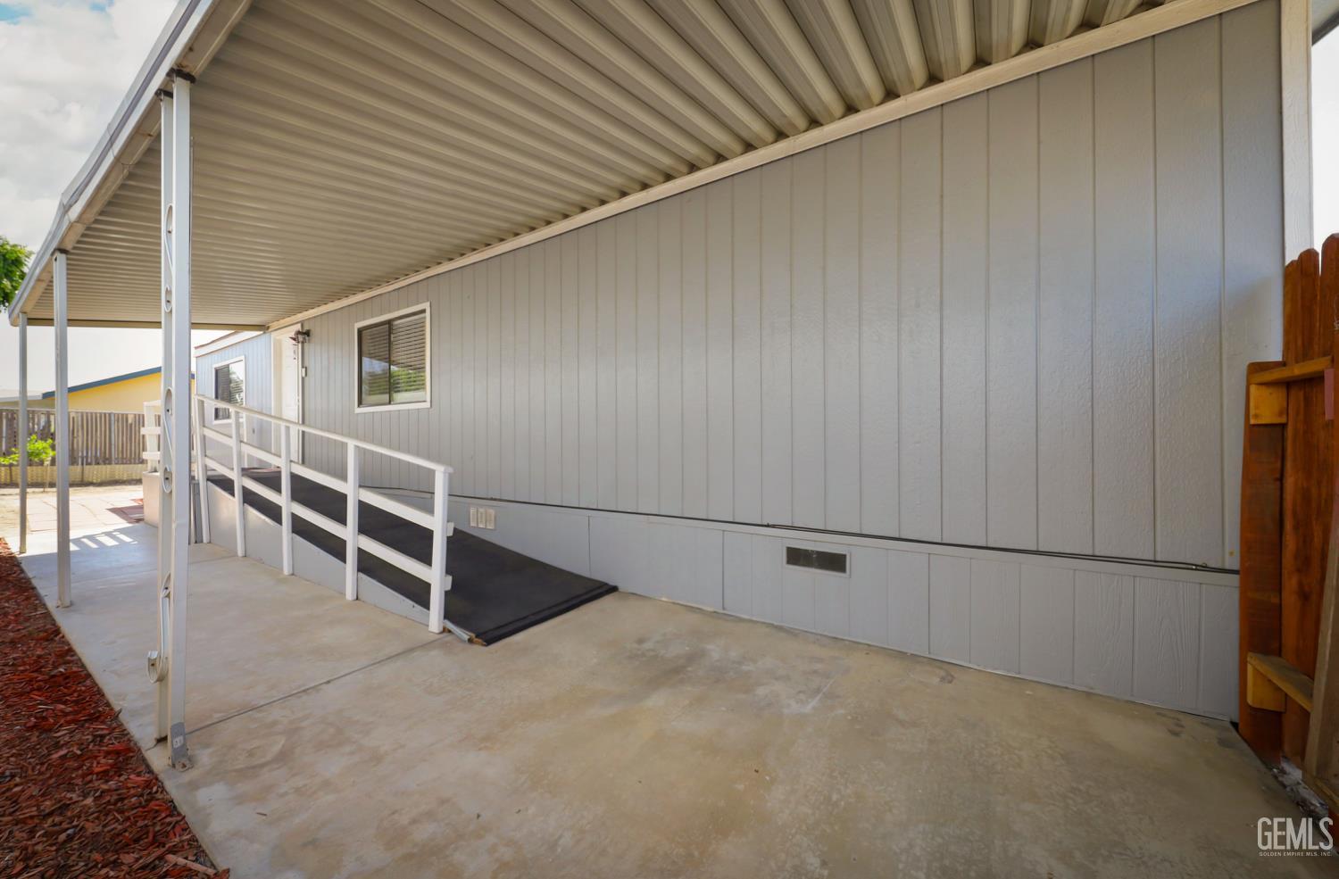 1301 Taft Highway — photo 21
