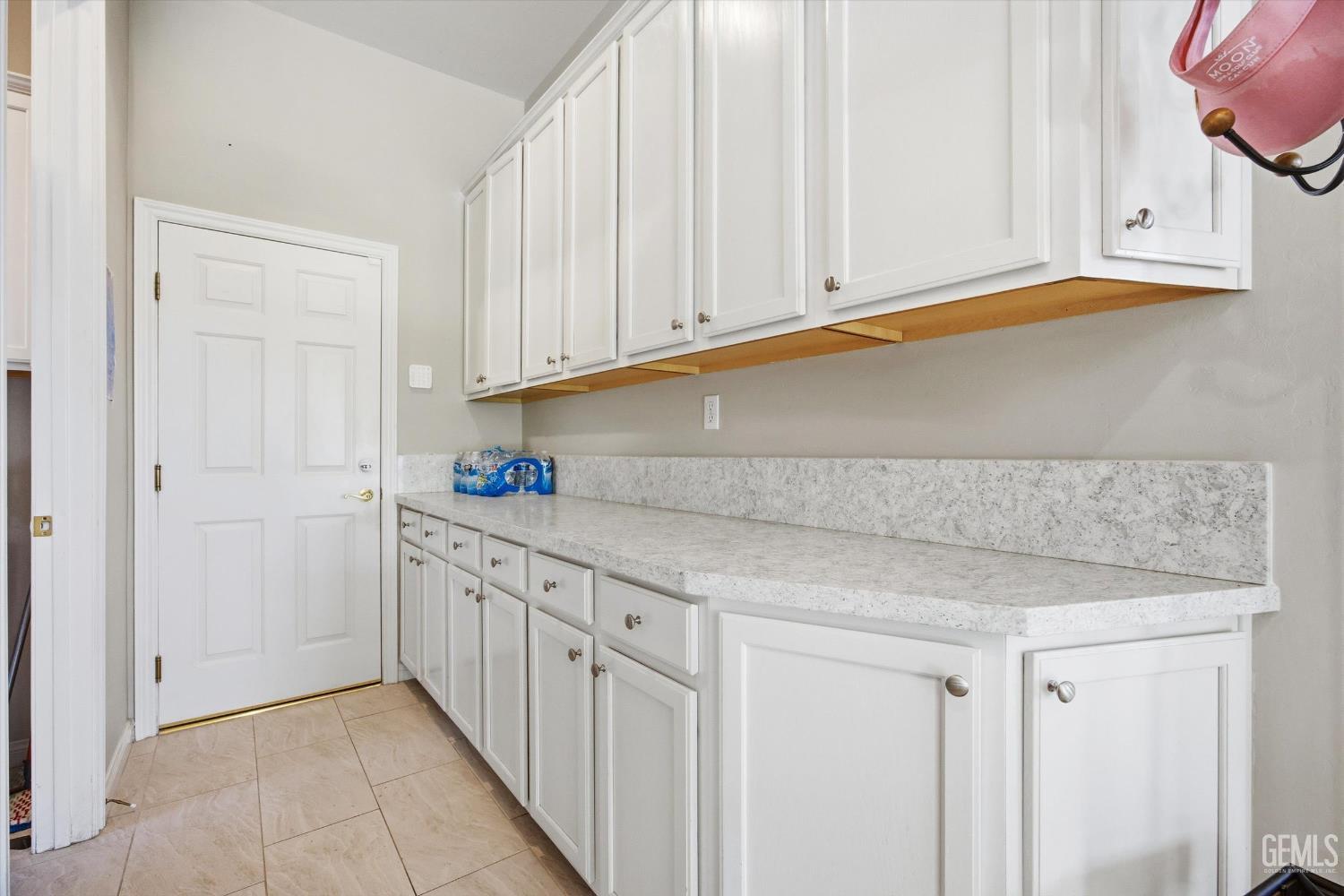 10104 Dutch Iris Drive — photo 18