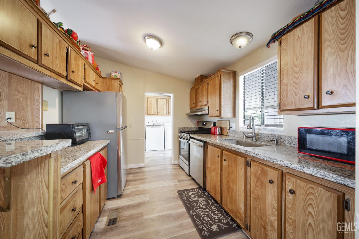 1301 Taft Highway — photo 4