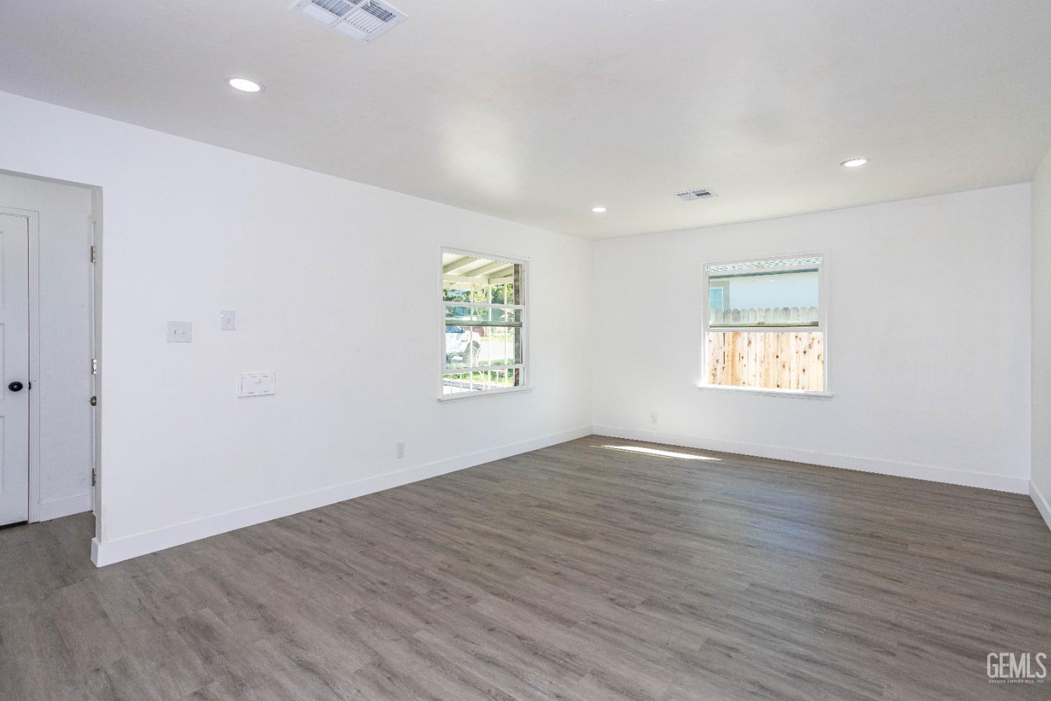 3325 Monterey Street — photo 9