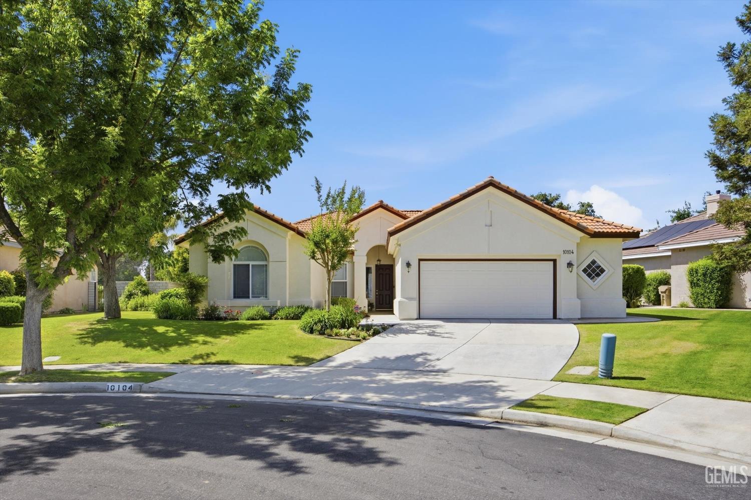 10104 Dutch Iris Drive — photo 5