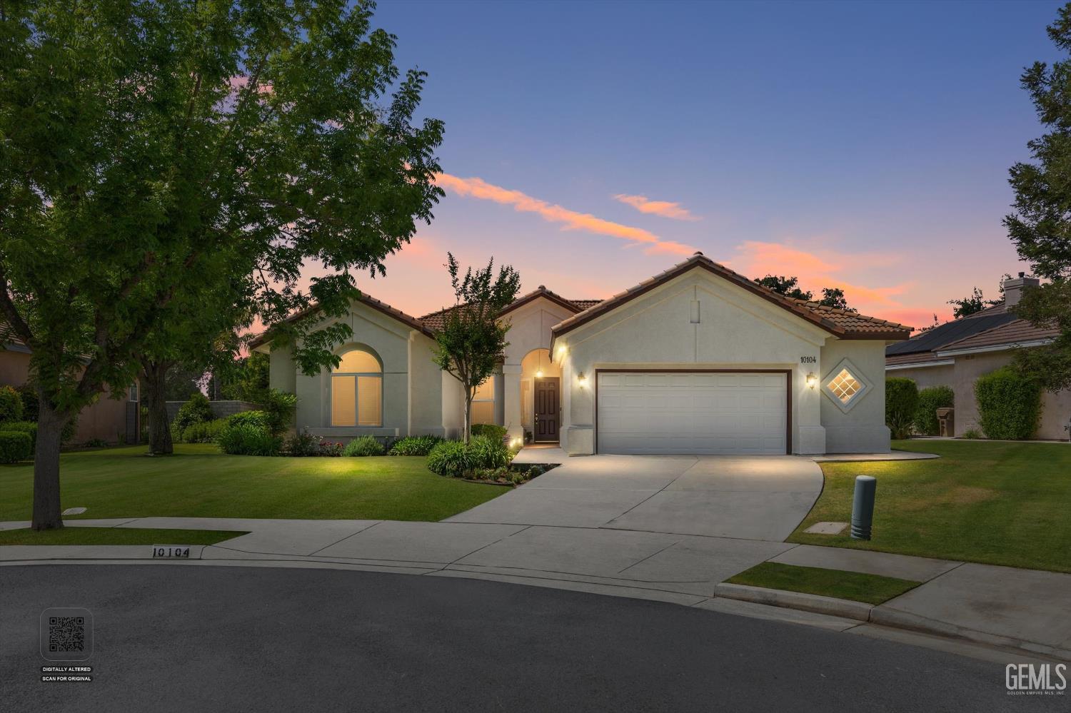 10104 Dutch Iris Drive