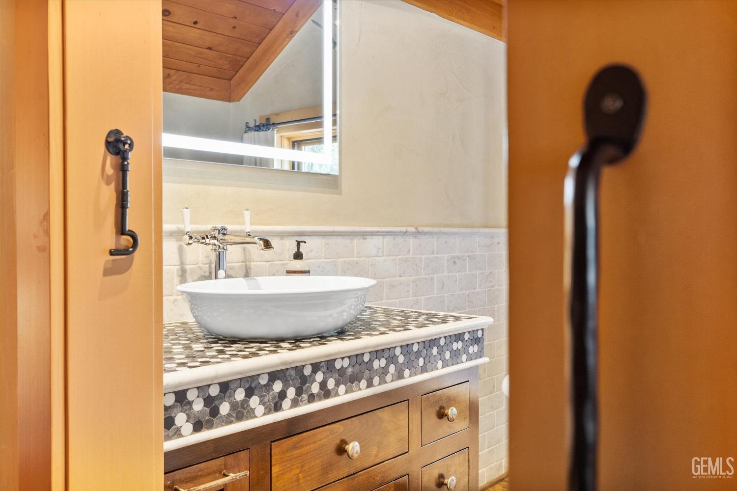 27241 Deertrail Drive — photo 42
