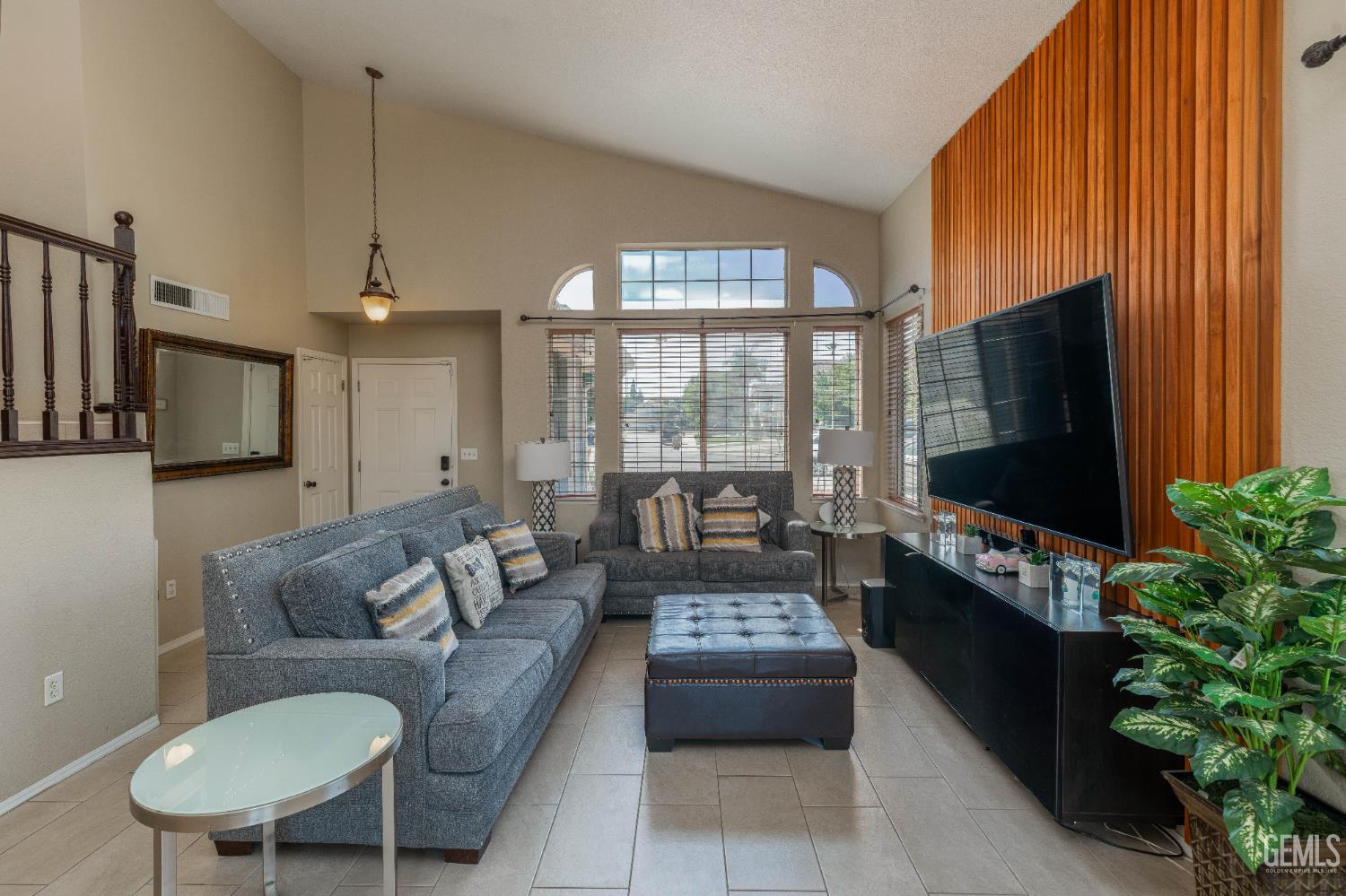 3700 Tracey Court — photo 5