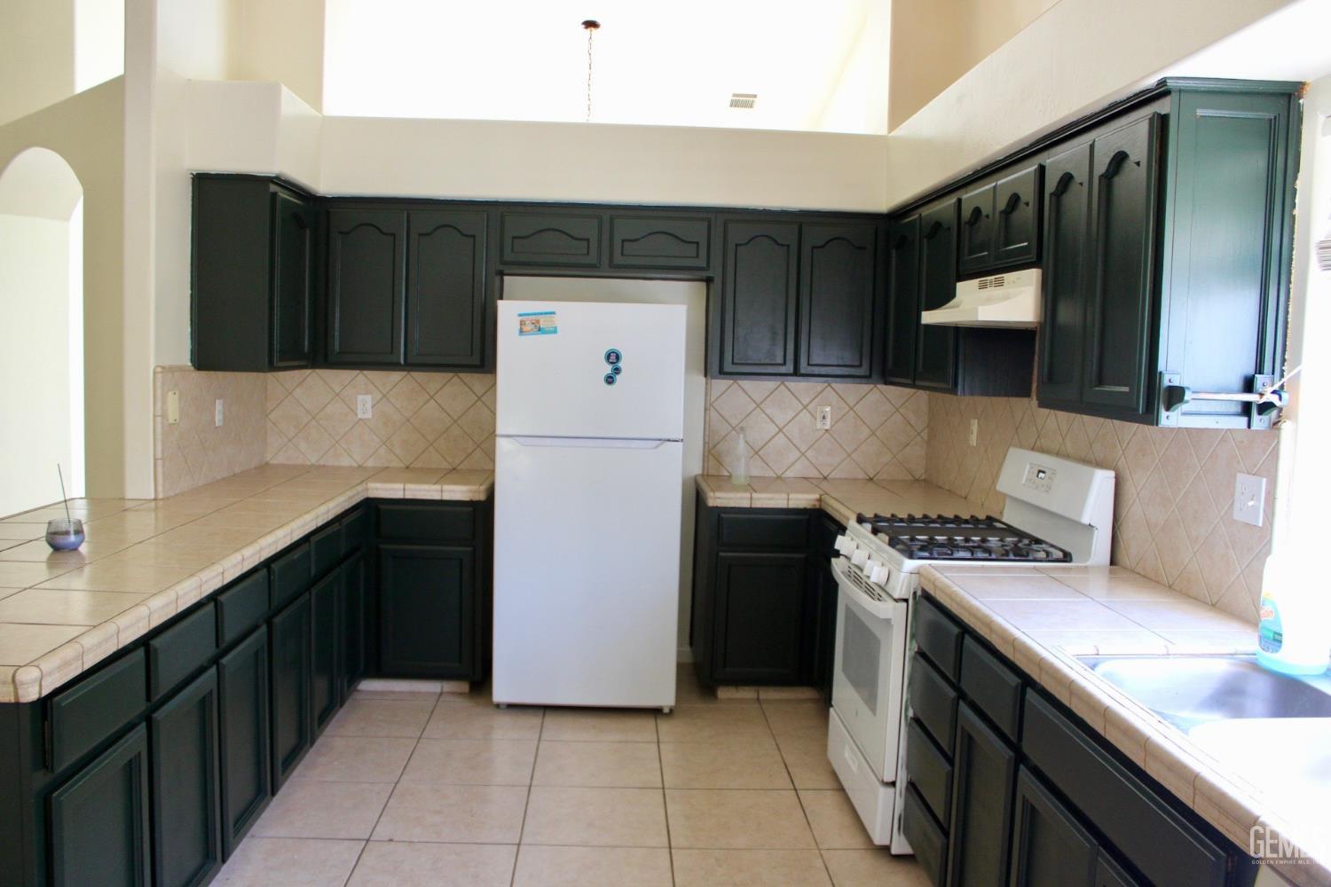 4110 Serene Oak Drive — photo 8
