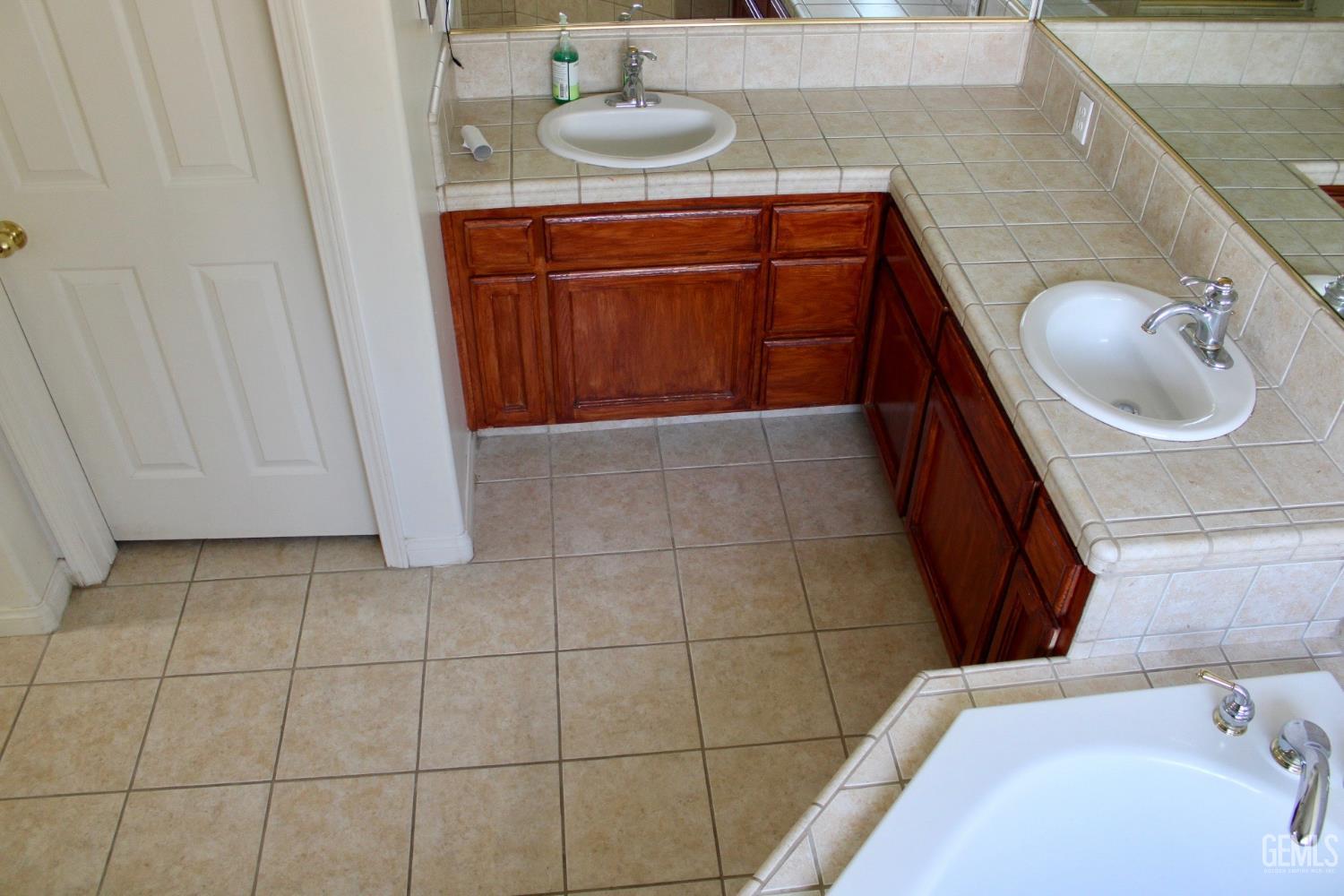 4110 Serene Oak Drive — photo 12