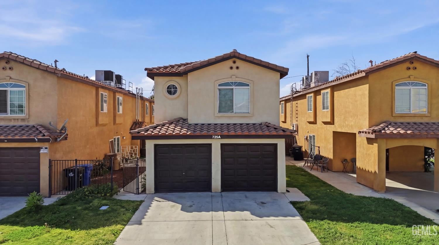 725 L Street — photo 2