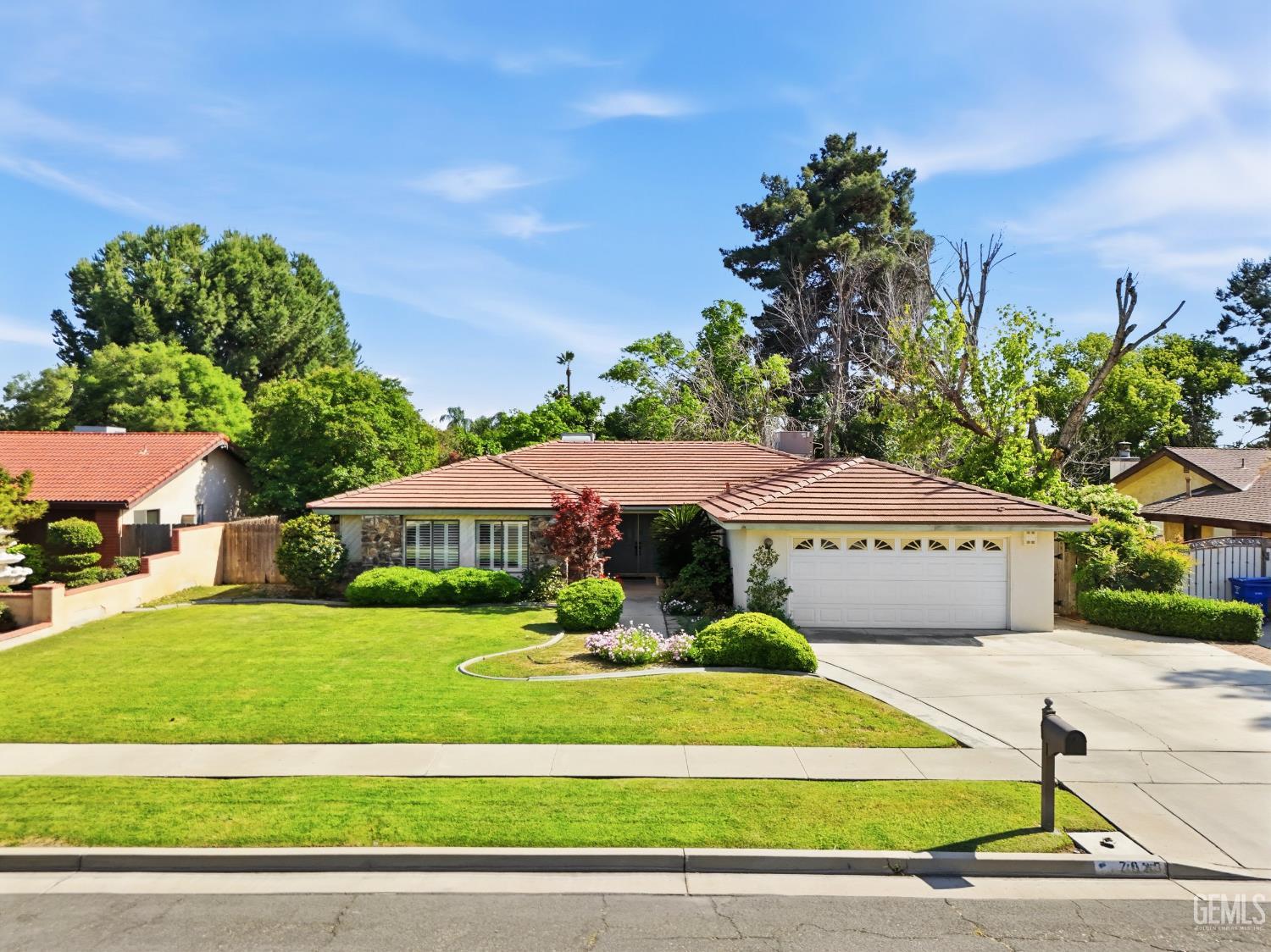 7025 Elias Avenue — photo 8