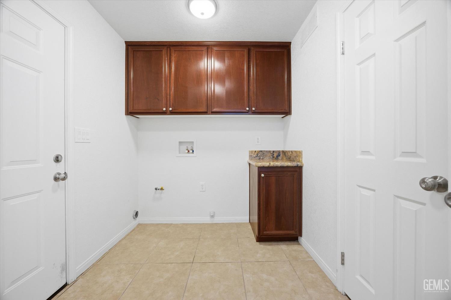 18110 Churchill Street — photo 36
