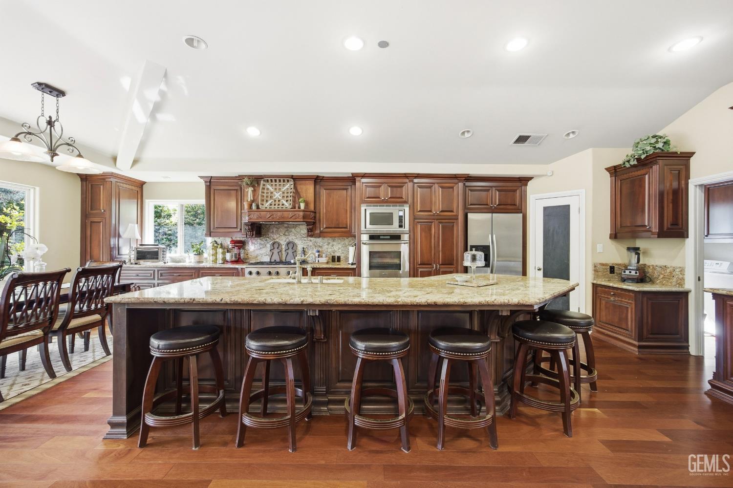 7025 Elias Avenue — photo 19
