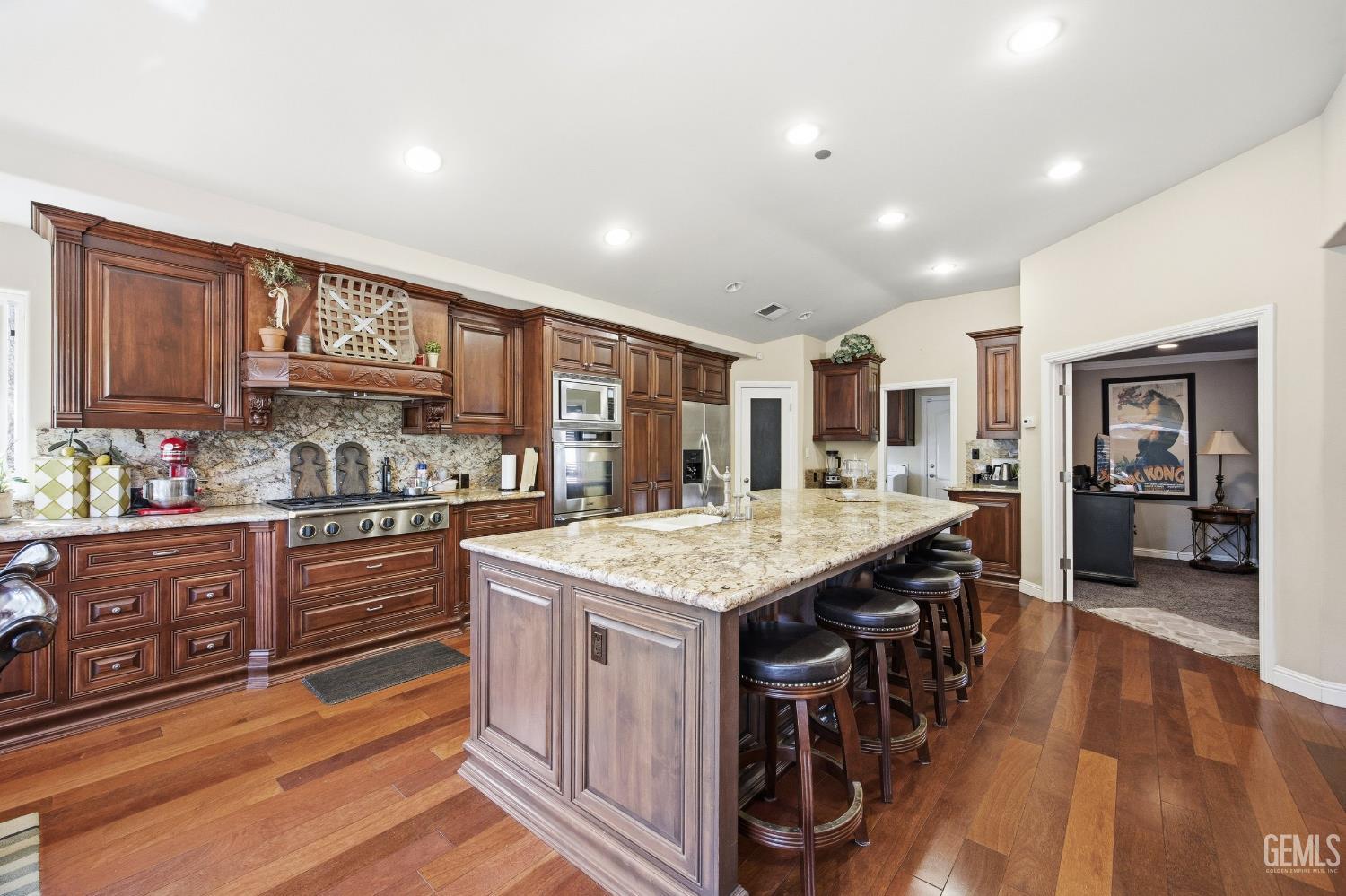 7025 Elias Avenue — photo 20
