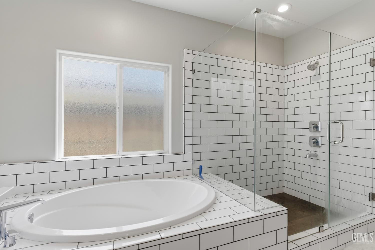 8505 Kowa Street — photo 32