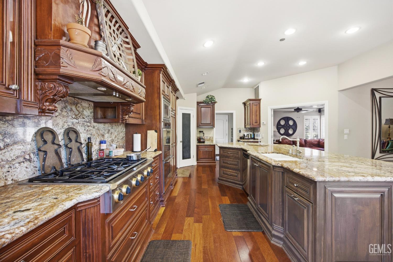 7025 Elias Avenue — photo 21