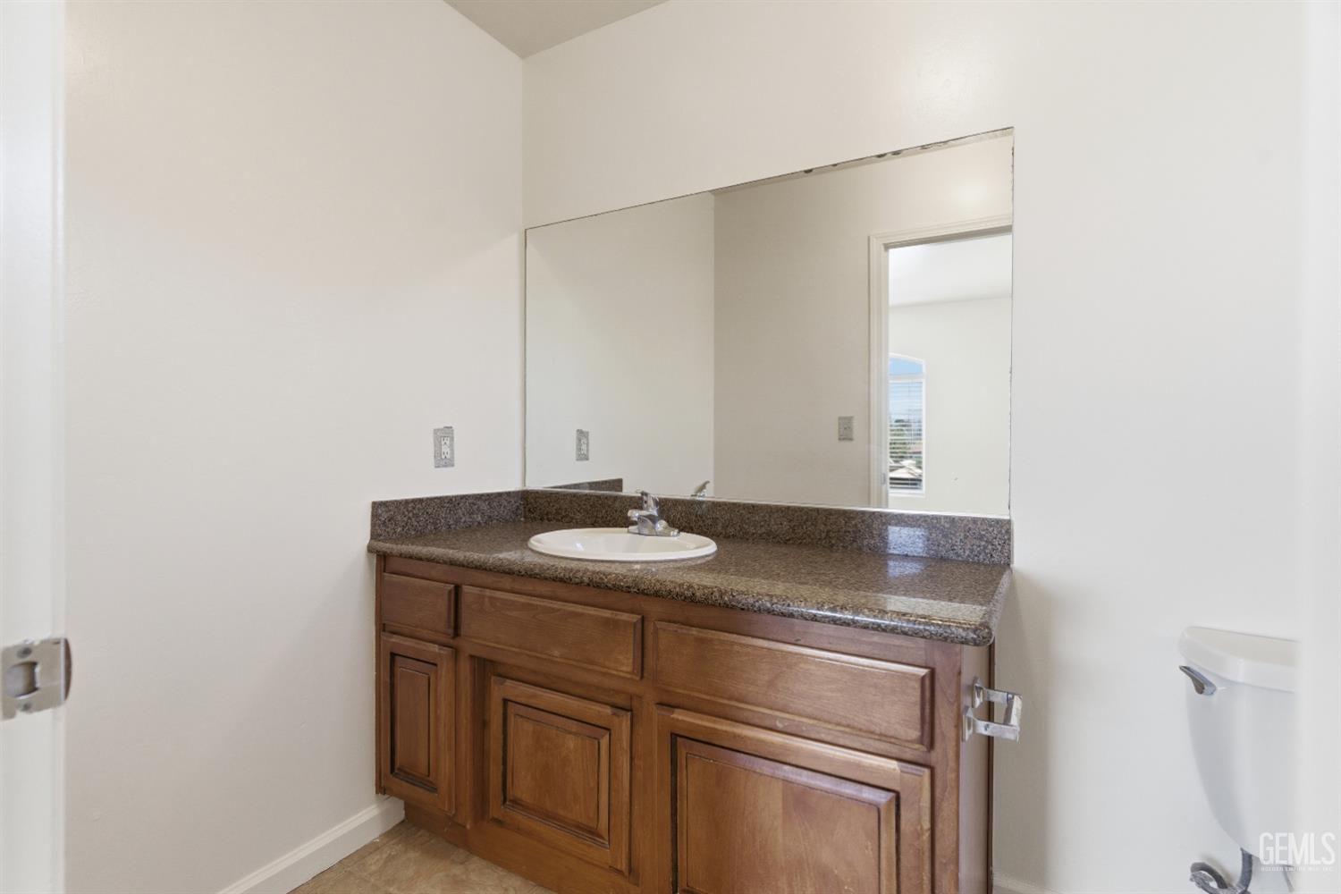 725 L Street — photo 11