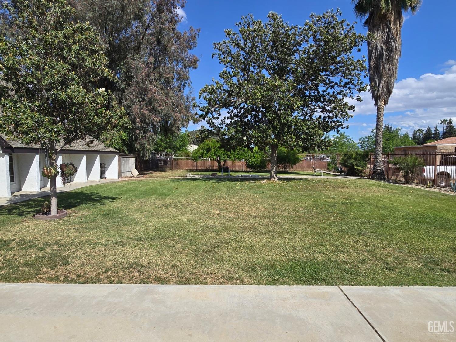 9517 Eucalyptus Drive — photo 15