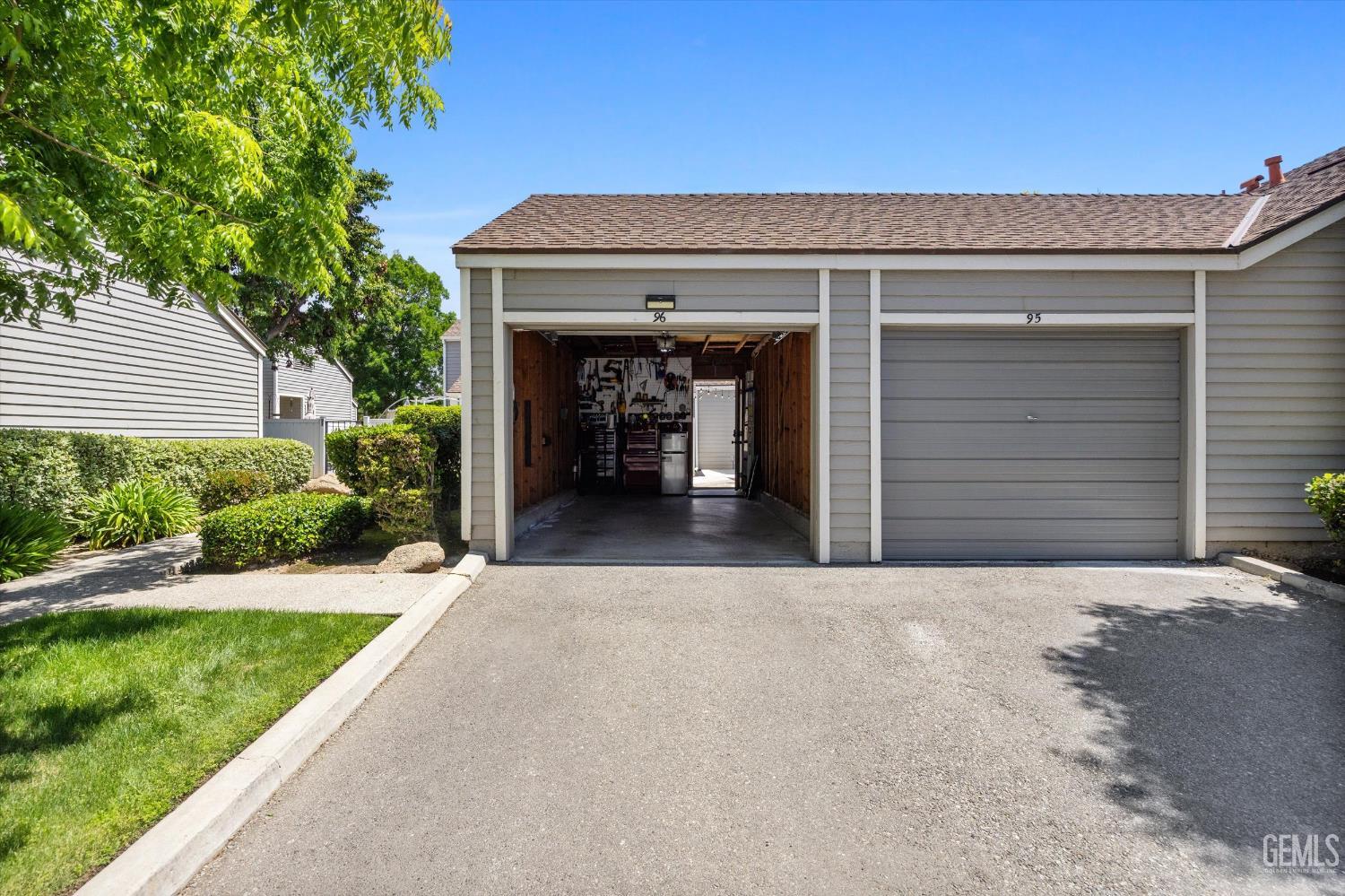 8000 Kroll Way — photo 3