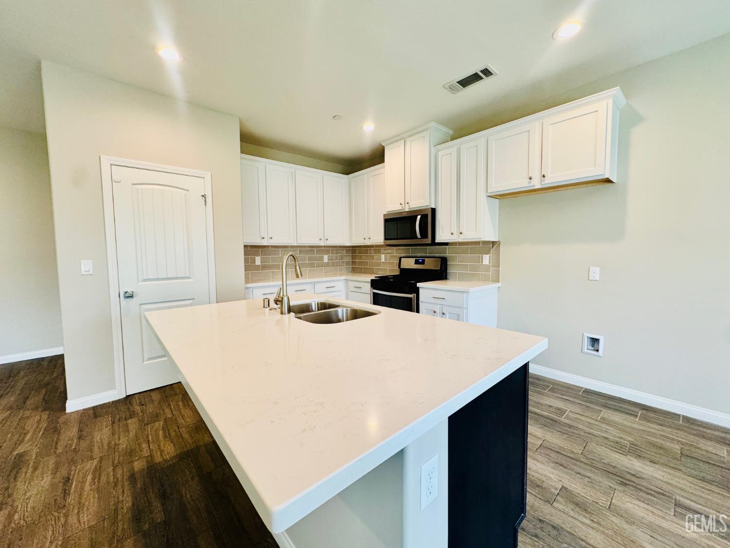 8504 Kowa Street — photo 7