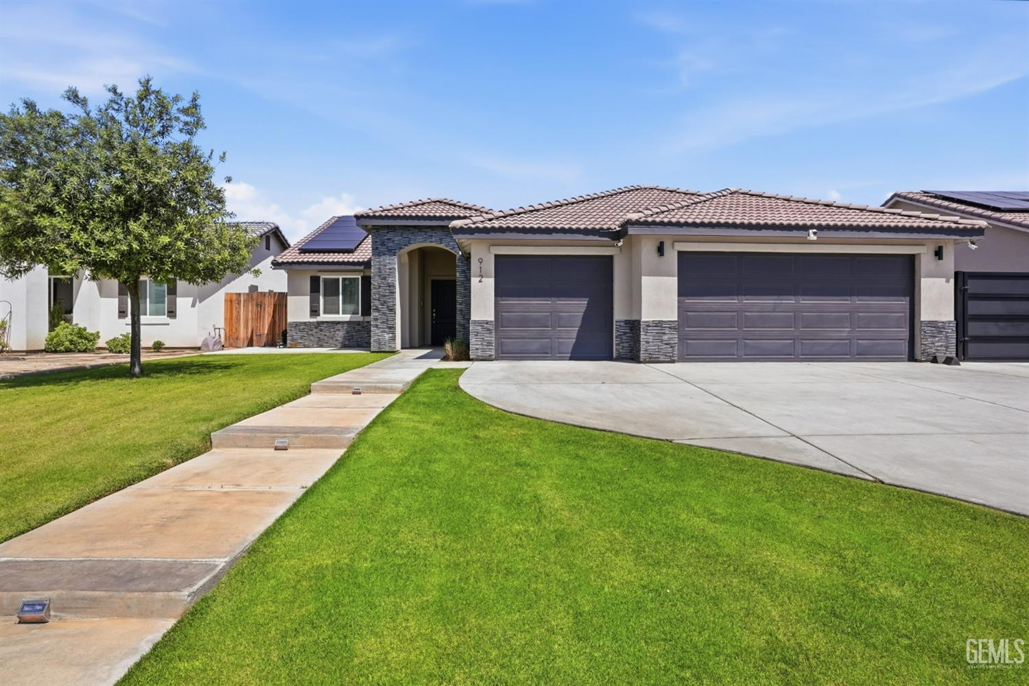 912 James Valley Court — photo 4