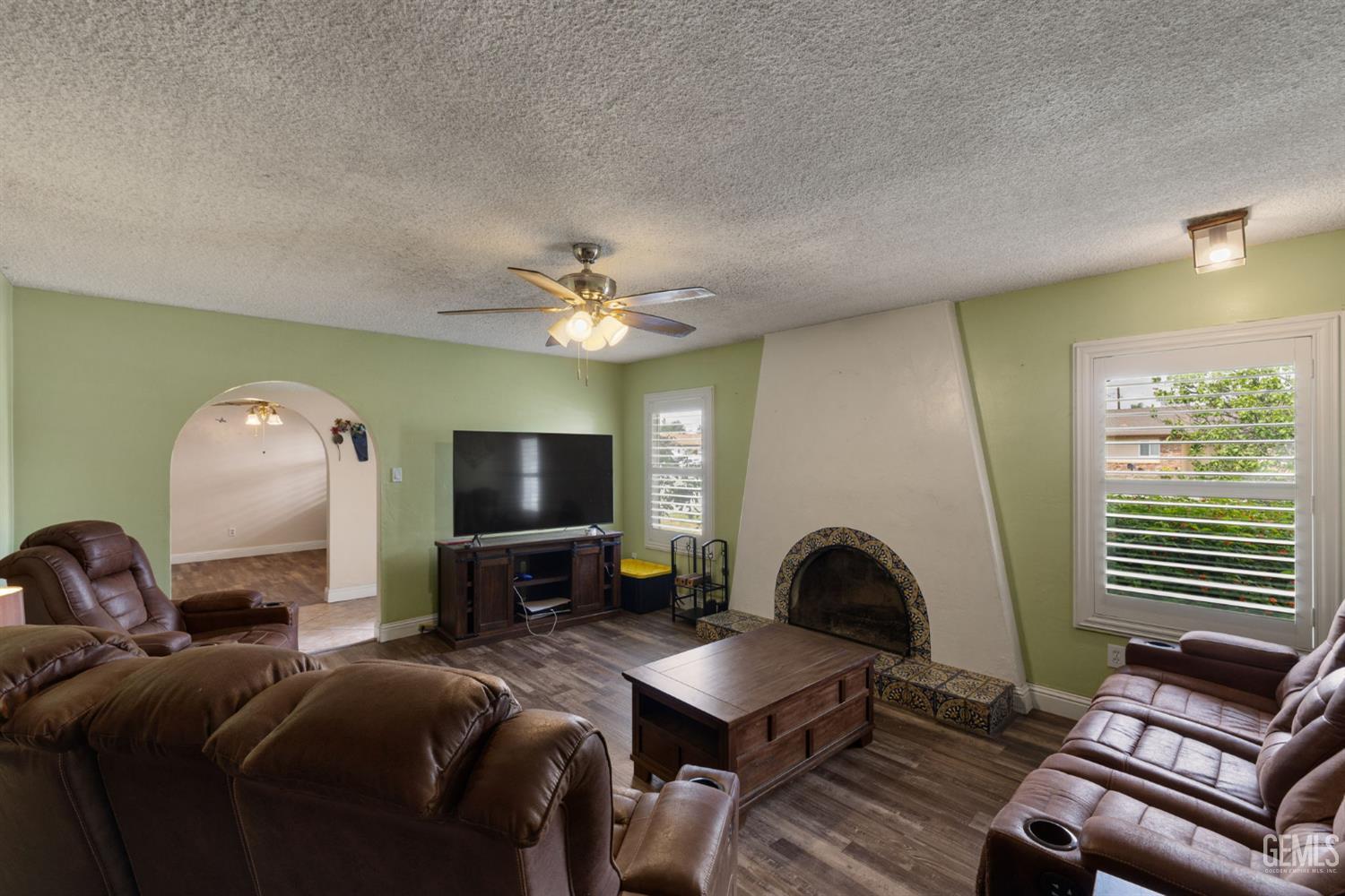 4805 Surrey Lane — photo 9