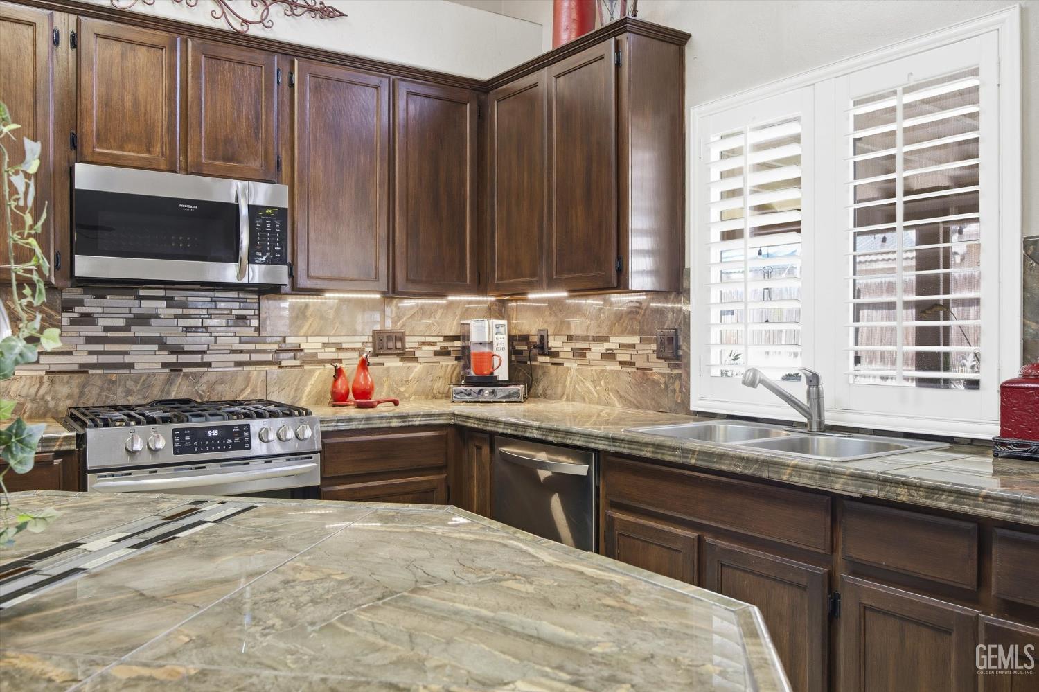 9910 Pyramid Peak Drive — photo 22