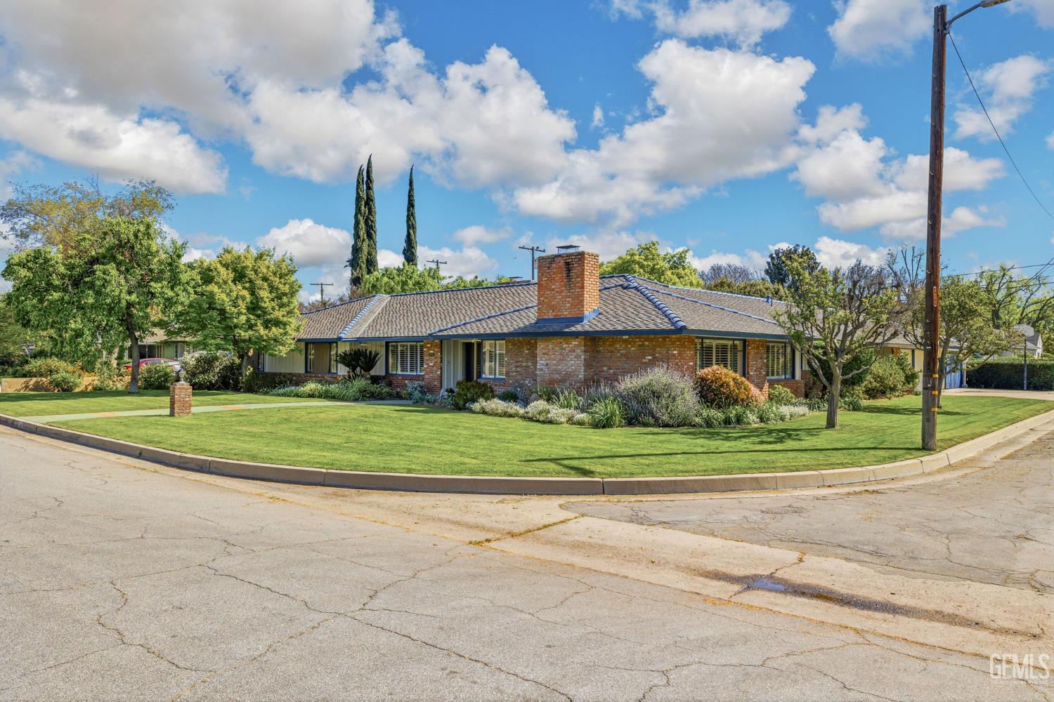 2444 Pine Street — photo 3