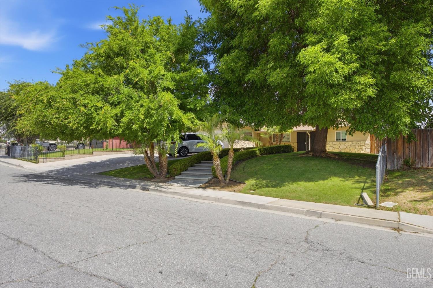 2605 Tangerine Street — photo 21