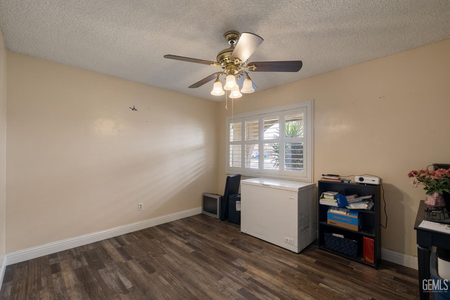 4805 Surrey Lane — photo 13