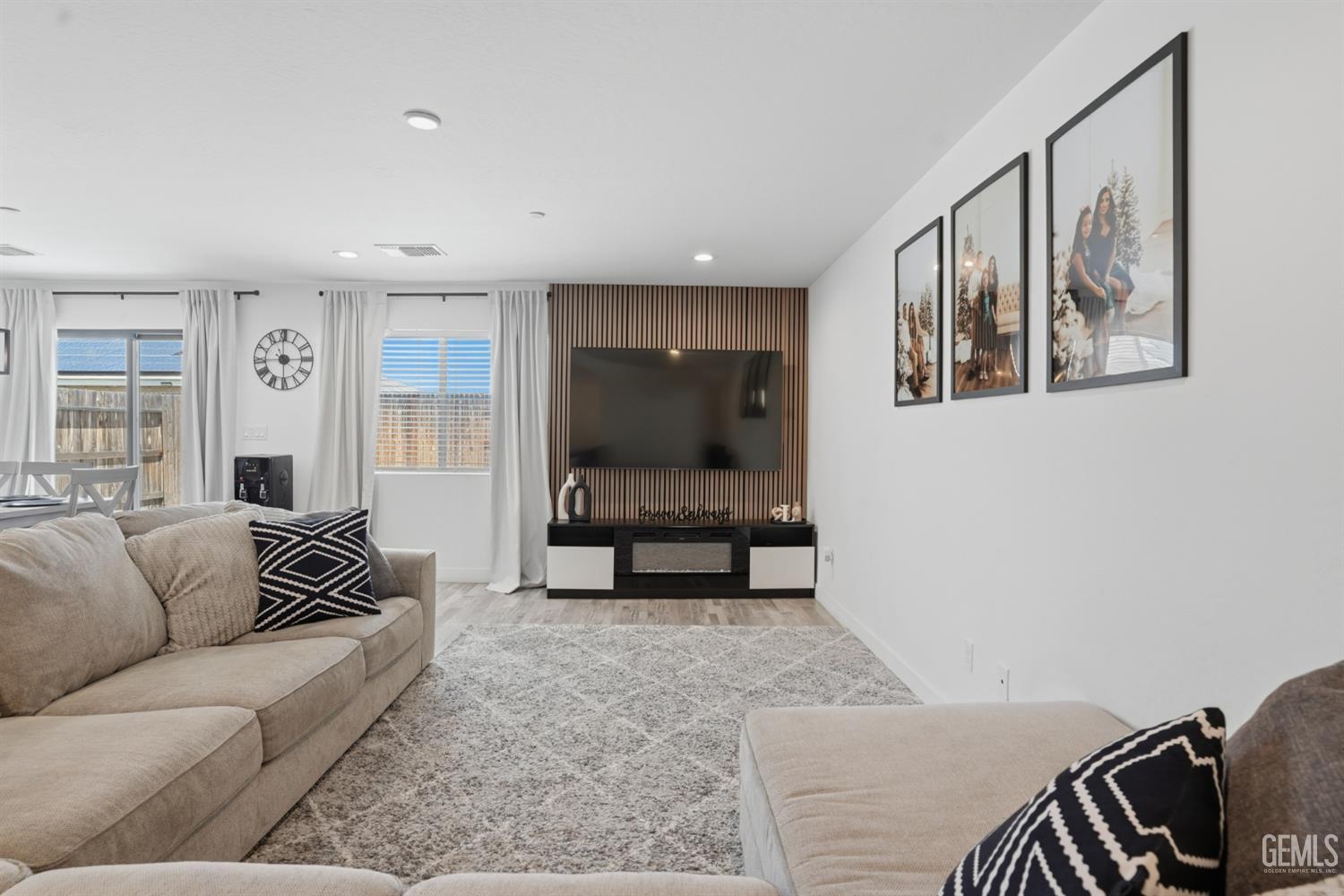 912 James Valley Court — photo 15