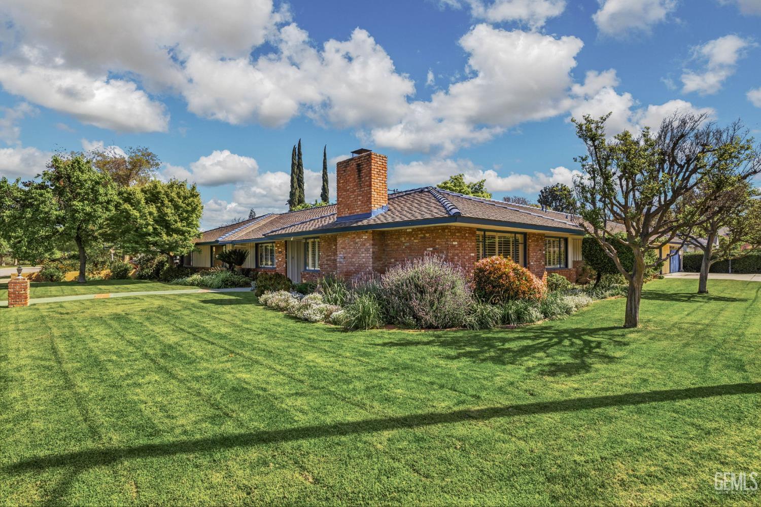 2444 Pine Street — photo 5