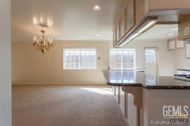 2605 Tangerine Street — photo 10