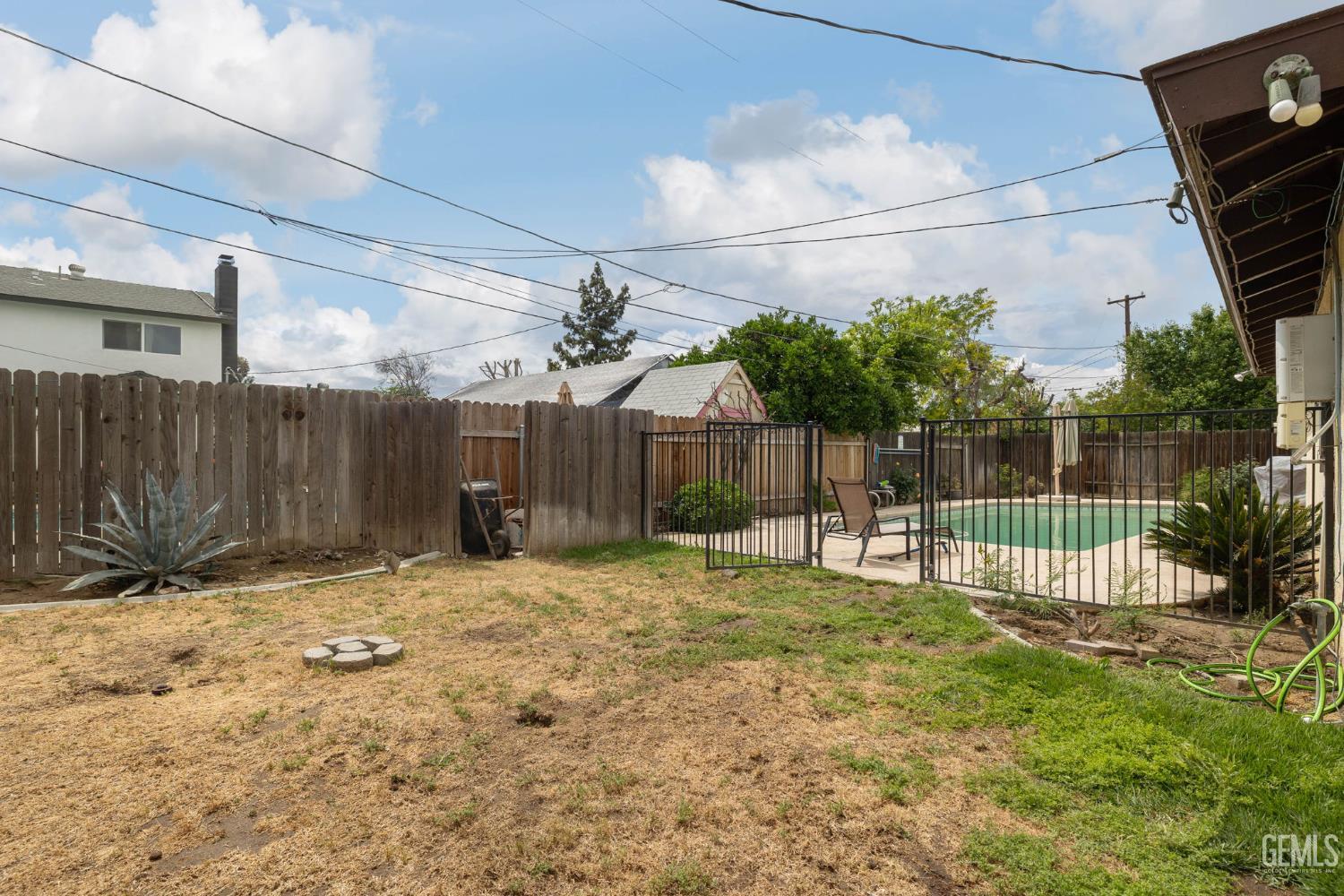 4805 Surrey Lane — photo 44