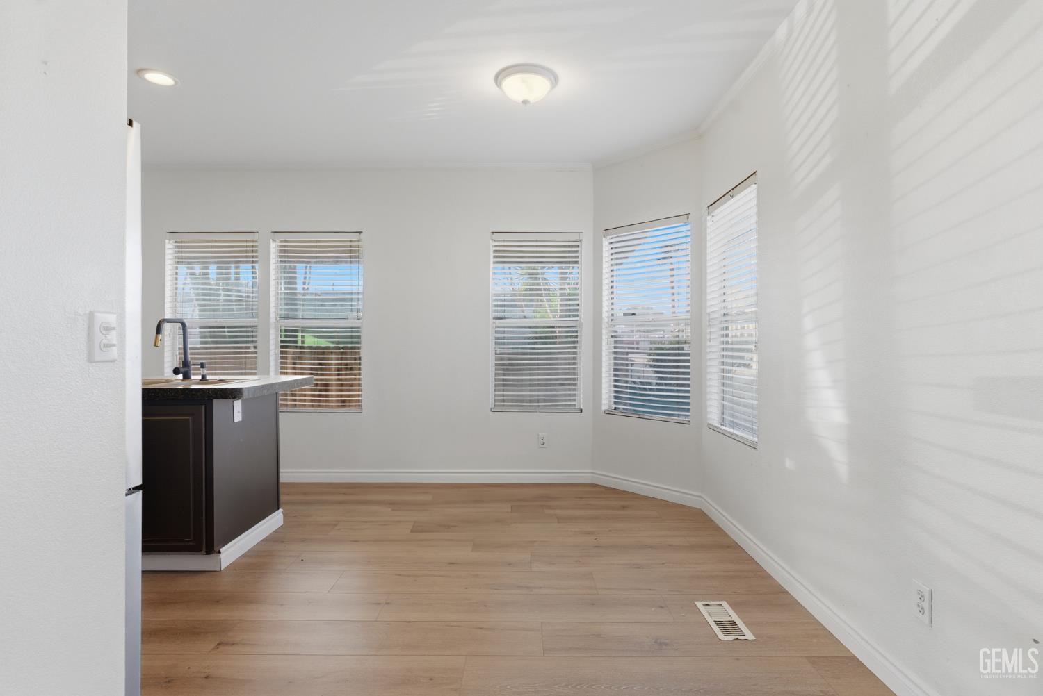 48 Cedarwood Lane — photo 5