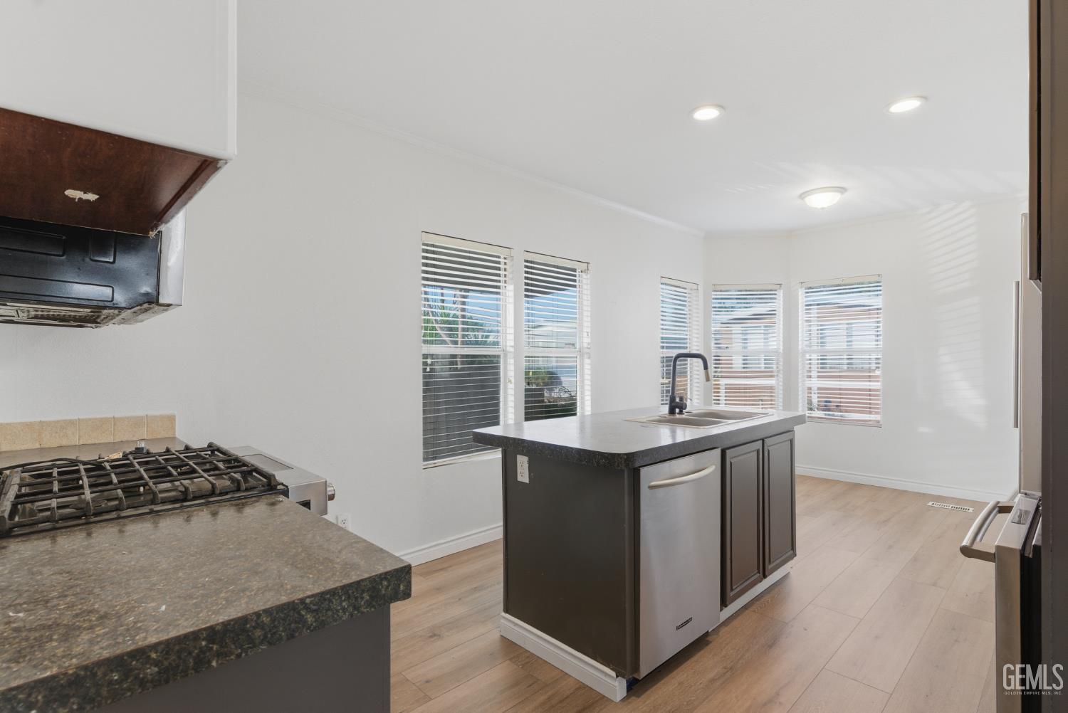 48 Cedarwood Lane — photo 2