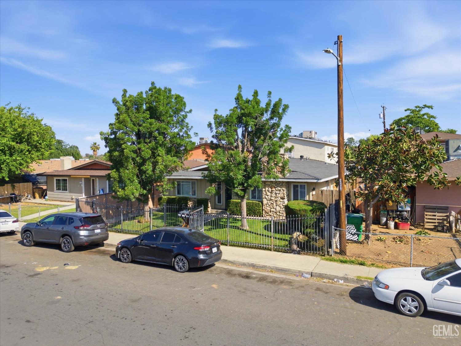 712 Knotts Street — photo 4