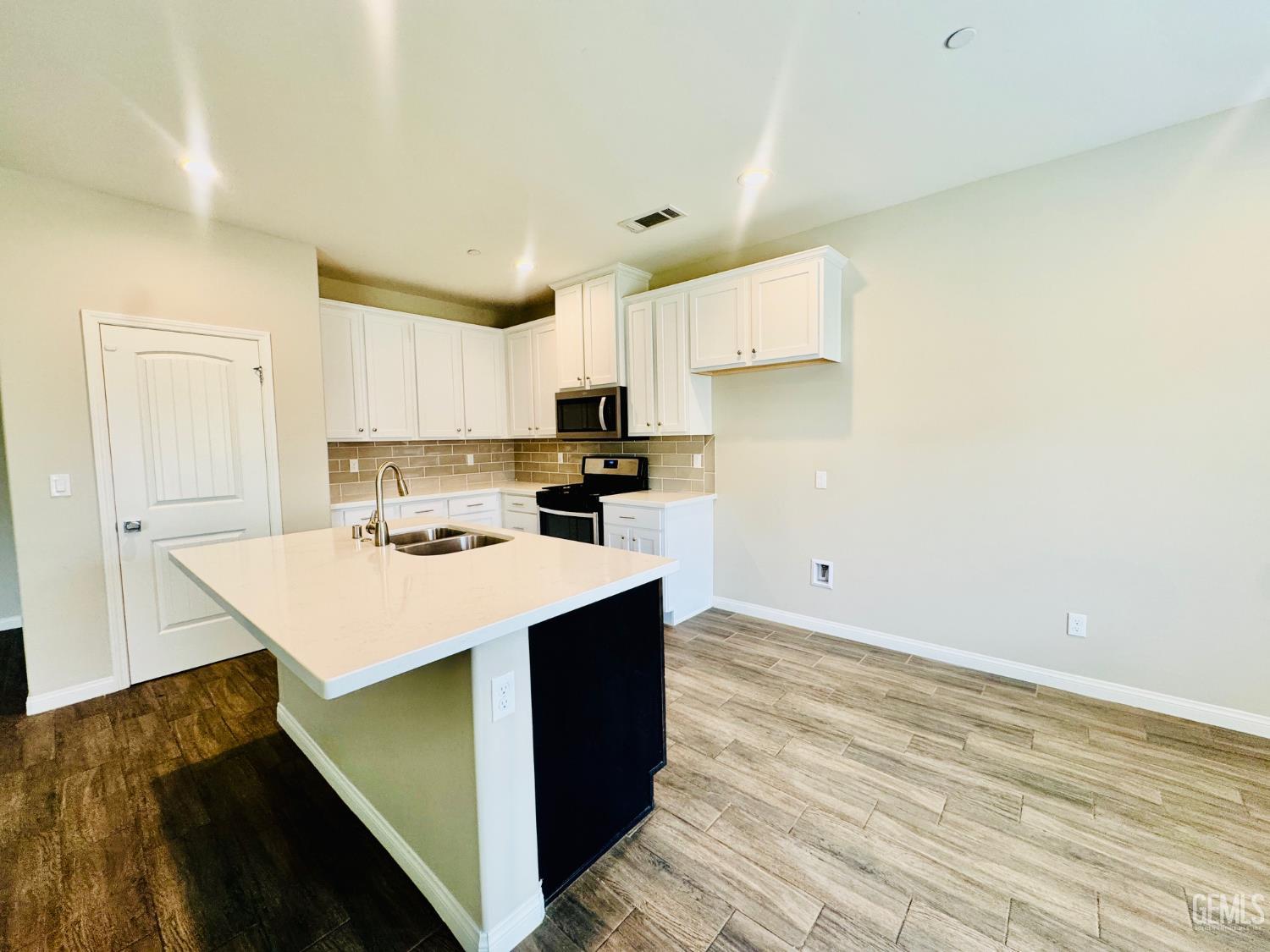 8504 Kowa Street — photo 10