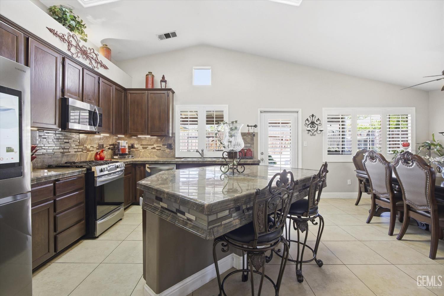 9910 Pyramid Peak Drive — photo 20