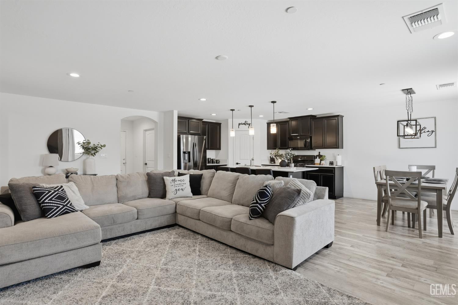 912 James Valley Court — photo 13