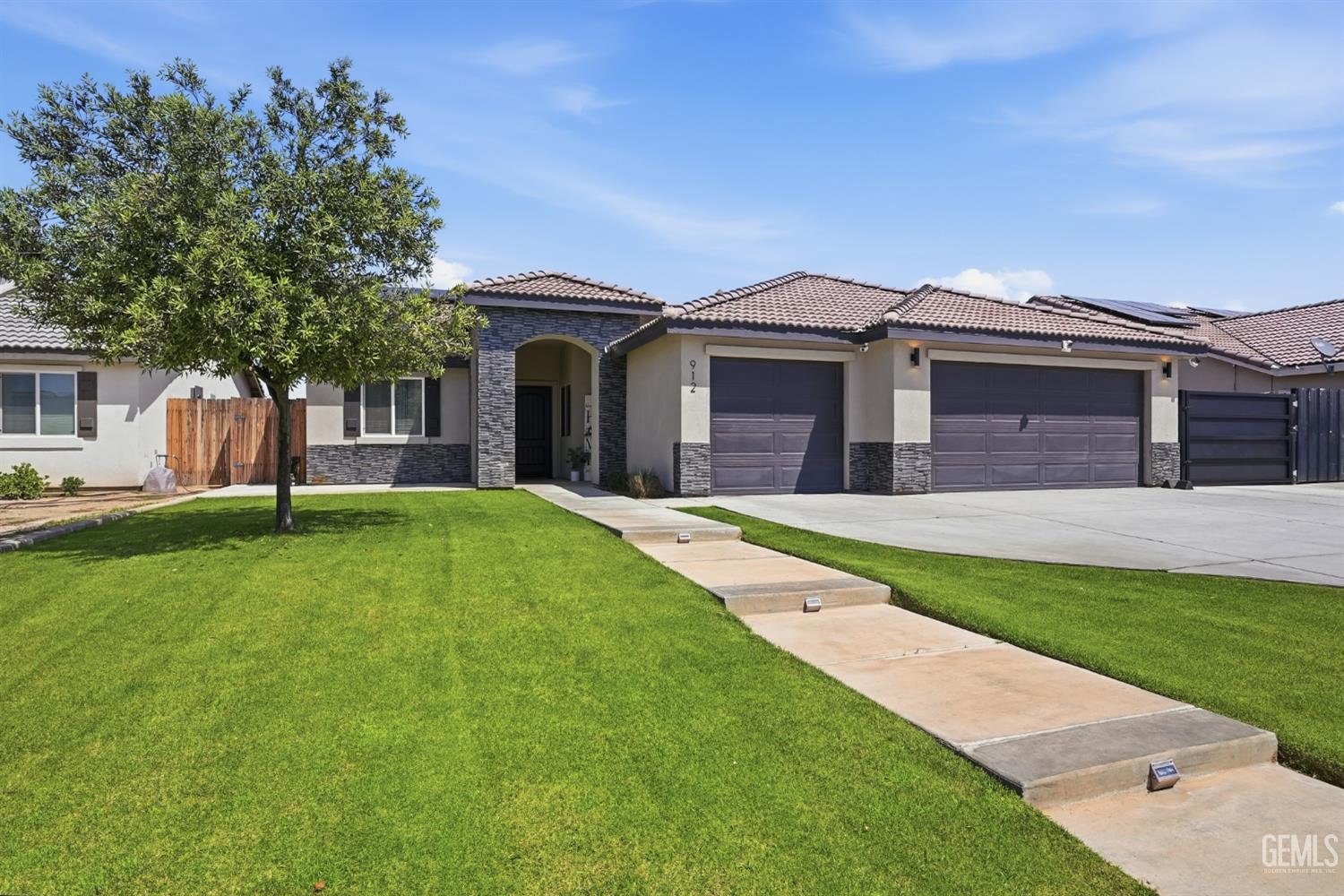 912 James Valley Court — photo 3