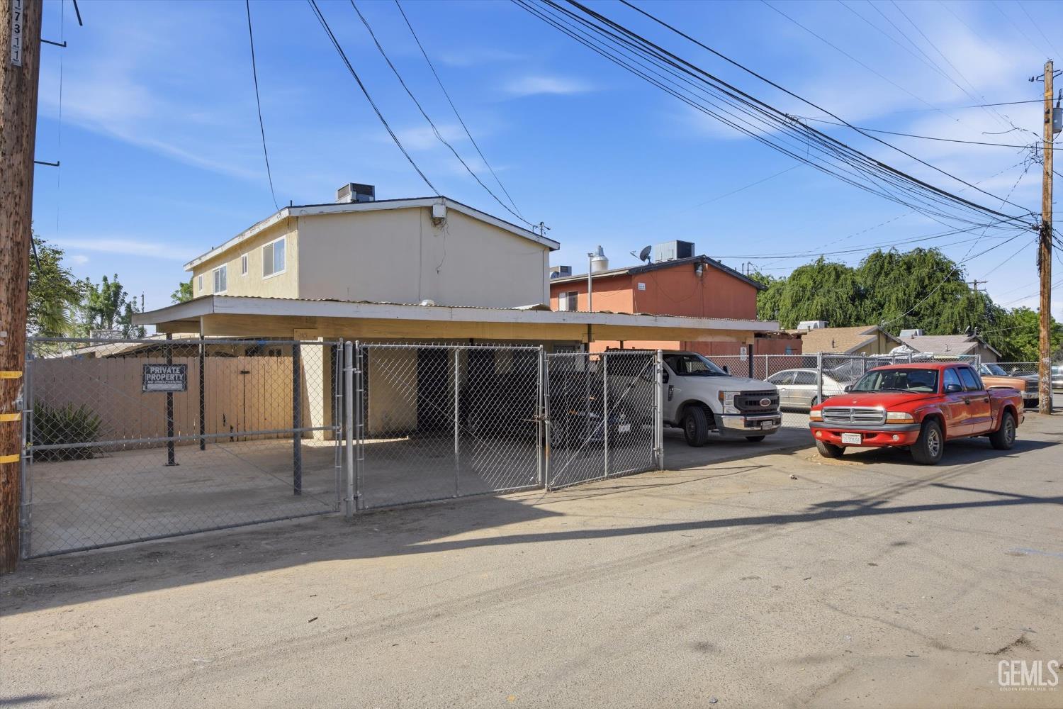 712 Knotts Street — photo 11
