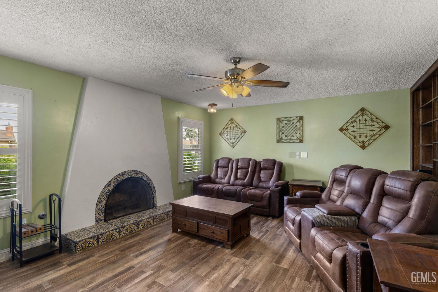 4805 Surrey Lane — photo 7